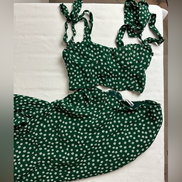 Reformation Liana Two Piece Basil Size 2 Floral Print - Picture 8 of 14